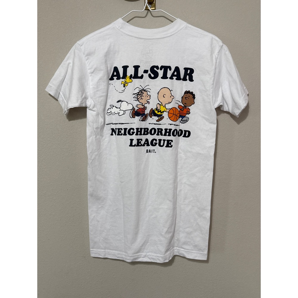 BAIT Peanuts All-Star Neighborhood League T-Shirt Small White Basketball Snoopy